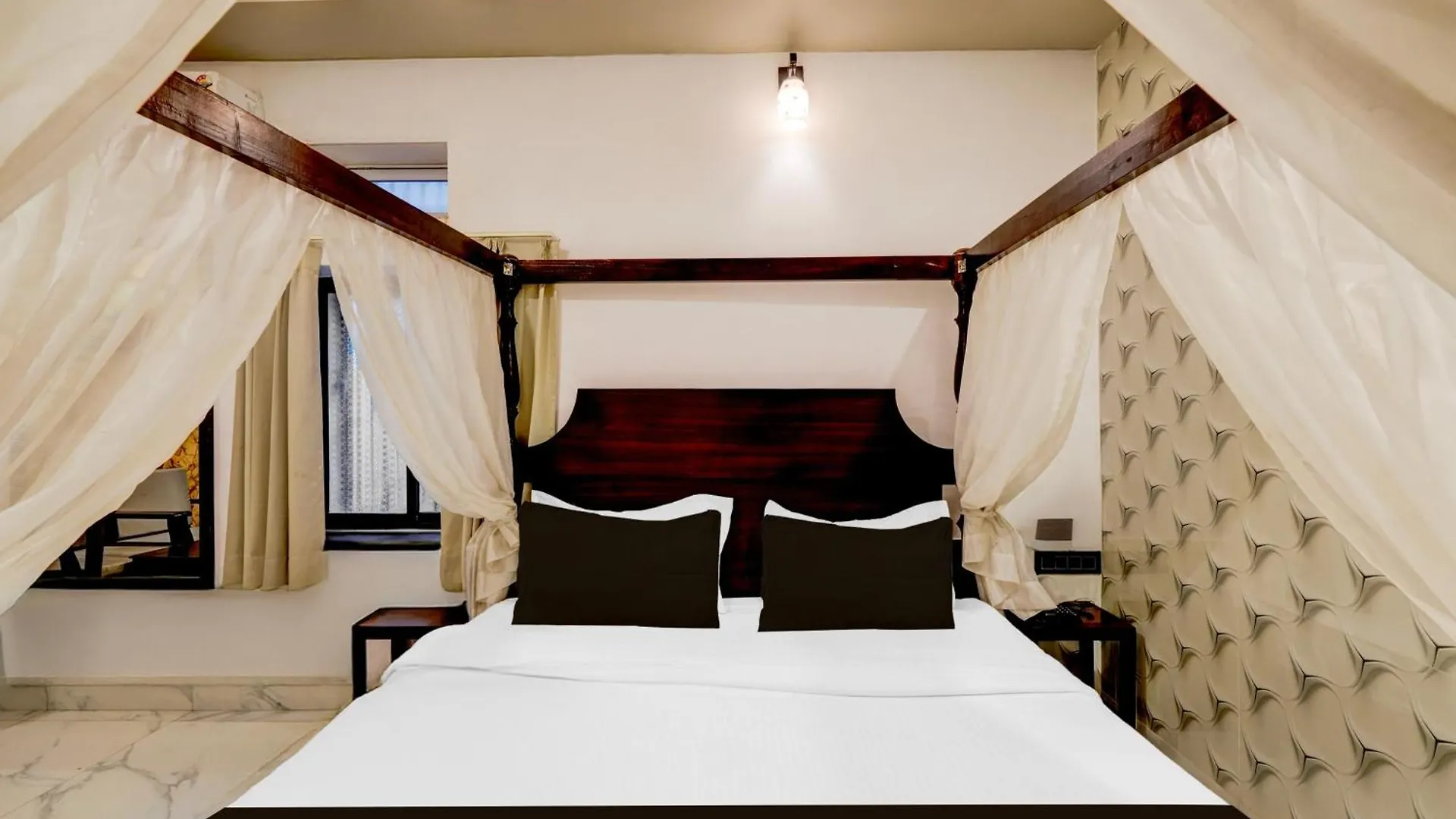 Hotel O Lake N Hill View Udaipur