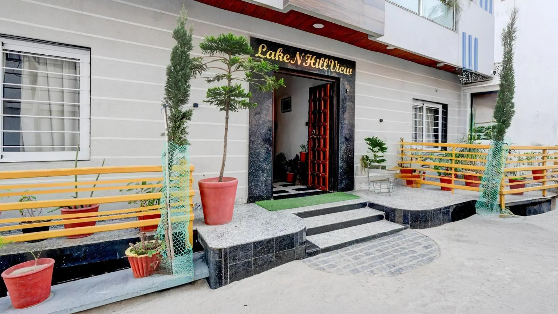 Hotel O Lake N Hill View Udaipur