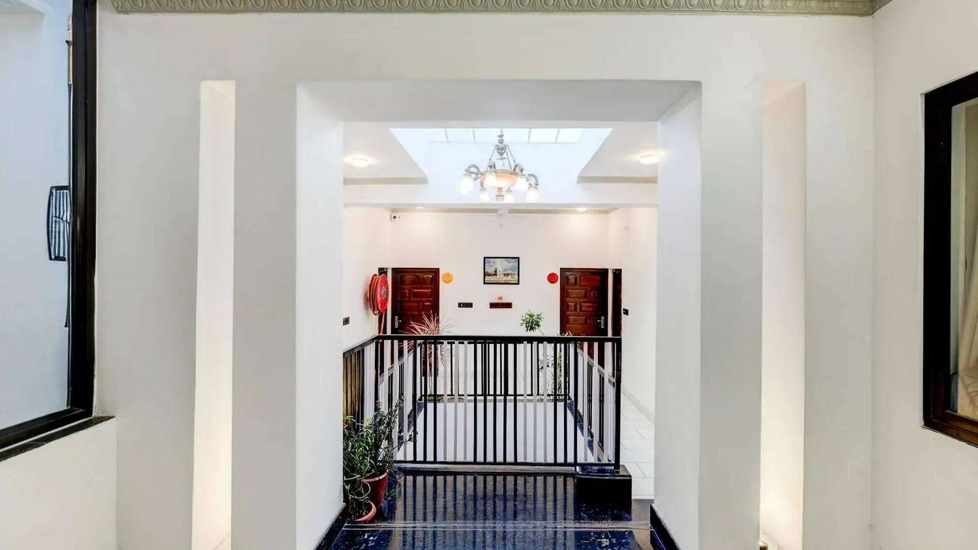 Hotel O Lake N Hill View Udaipur